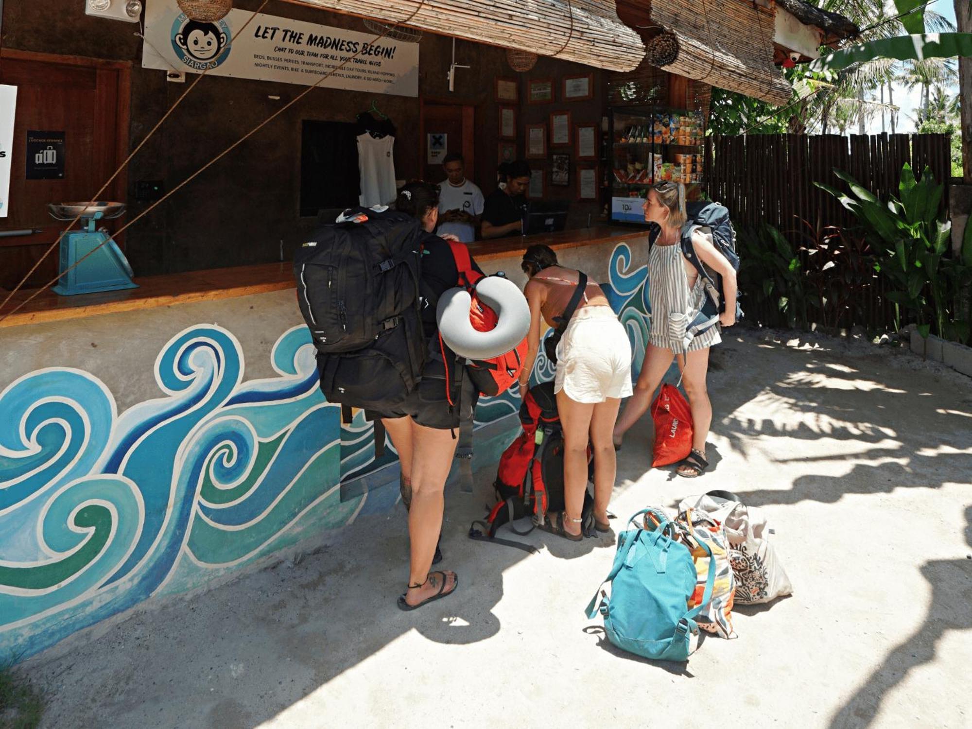 Mad Monkey Hostel Siargao (Adults Only) General Luna  Bagian luar foto