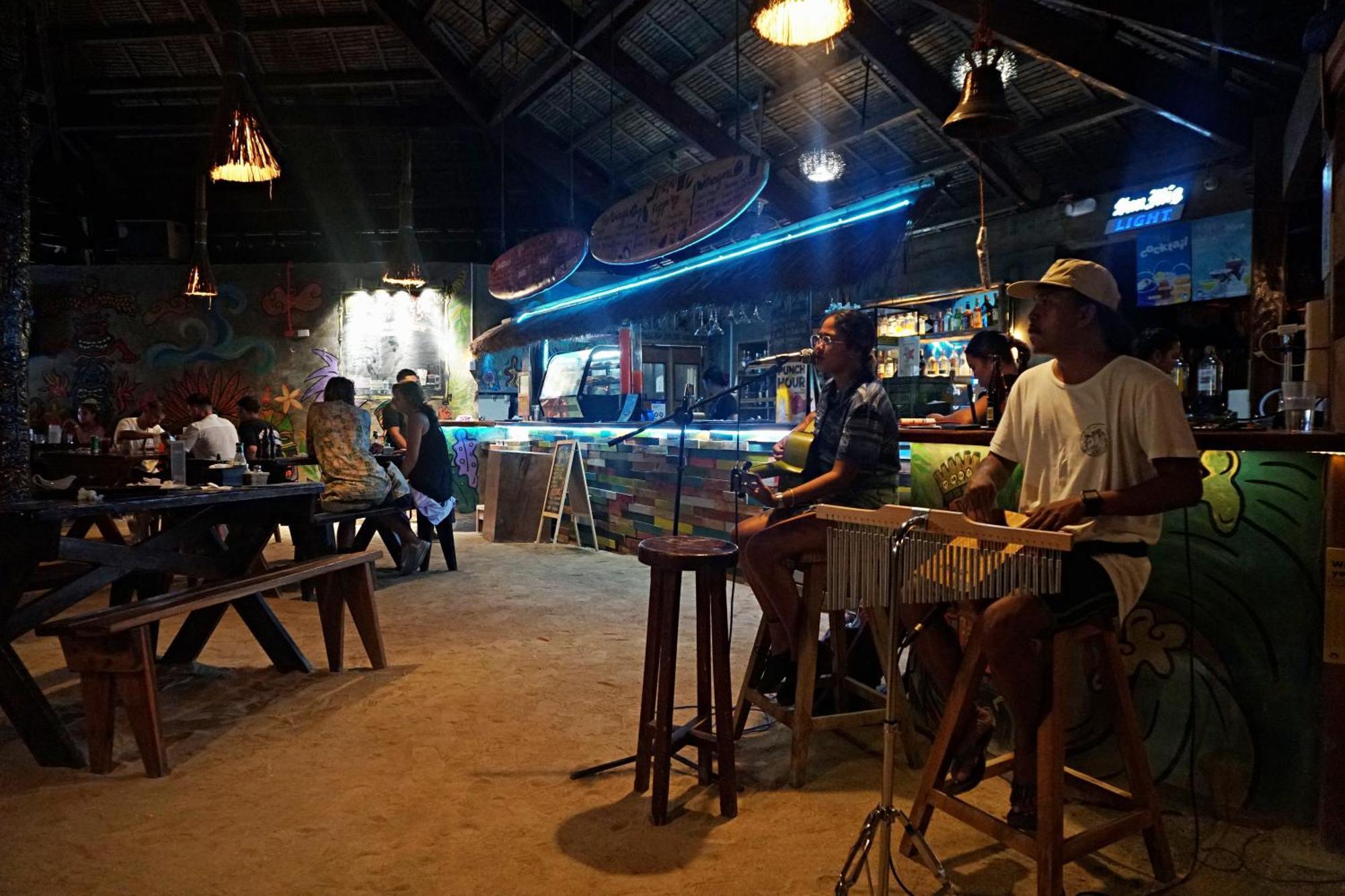 Mad Monkey Hostel Siargao (Adults Only) General Luna  Bagian luar foto